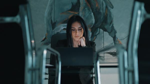 Bild 1 von 7: Pantea Farahzadi ist eine der wenigen Strafverteidigerinnen in Deutschland. Sie gehört zu den wenigen Frauen, die Schwerverbrecher verteidigen. Zu ihren Fachgebieten gehören das Sexualstrafrecht und Gewaltverbrechen.