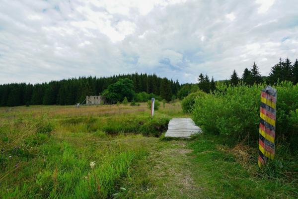 Bild 1 von 21: Im Bild: Königsmühle, Králuv mlýn - heute ein verlassenes Ruinendorf. Nach dem Zweiten Weltkrieg wurden alle deutschen Bewohner vertrieben.