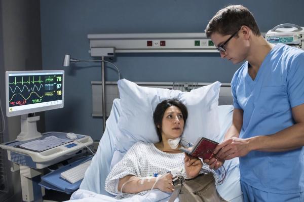 Bild 1 von 10: Ameena Damayanti (Mira Mazumdar, l.); Elias Bähr (Stefan Ruppe, r.)