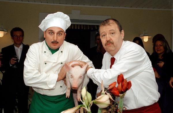 Bild 1 von 2: Im Bild (v.li.): Christoph Fälbl (Boris), Götz Kauffmann (Franz).