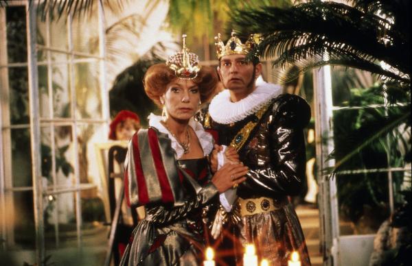 Bild 1 von 8: Die Königin (Judy Winter) und der König (Jozef Adamovic).