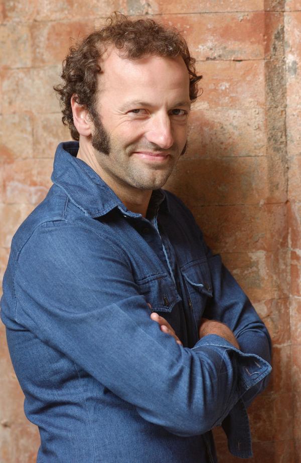 Bild 1 von 1: Moderator Max Schmidt