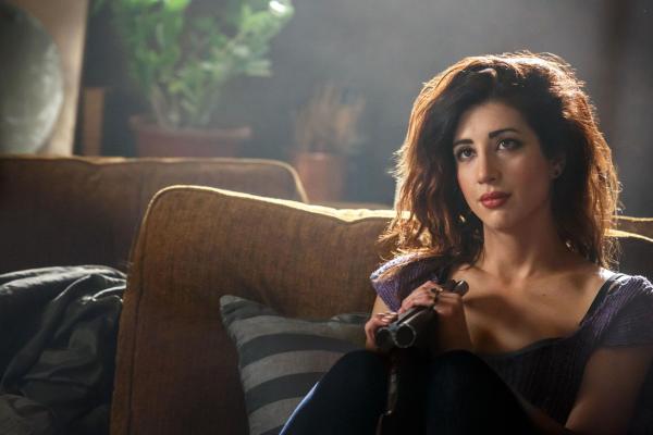 Bild 1 von 5: Kelly Maxwell (Dana DeLorenzo)