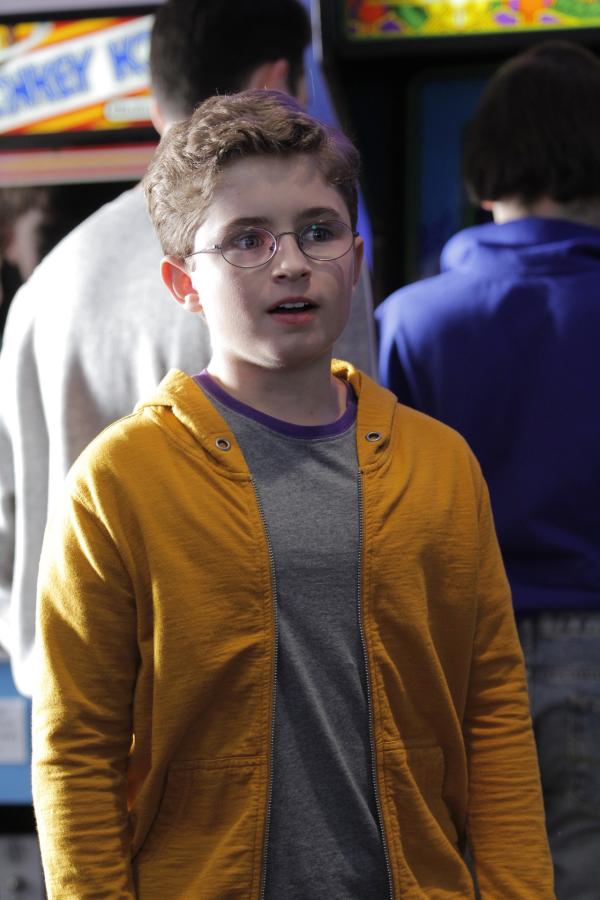 Bild 1 von 10: Adam Goldberg (Sean Giambrone)