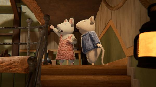 Bild 1 von 3: Julia (links) zeigt Sam (rechts) wie weit sie noch nach oben klettern müssen. Sie spielen heute Bergsteigen und wollen dabei einen hohen Vulkan erklimmen.© ZDF/Cielo Films/Caribara Production/SuperswissRed/M.A.R.K.13/ZDF Studios GmbH - Honorarfreie Verwendung gemäß AGB im redaktionellen Zusammenhang mit genannter Sendung bei Nennung \