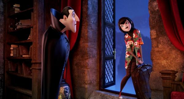 Bild 1 von 6: Dracula (voiced by Adam Sandler) with his daughter Mavis (voiced by Selena Gomez) as prepares to go on a trip outside the castle walls for the very first time in HOTEL TRANSYLVANIA, an animated comedy from Sony Pictures Animation.