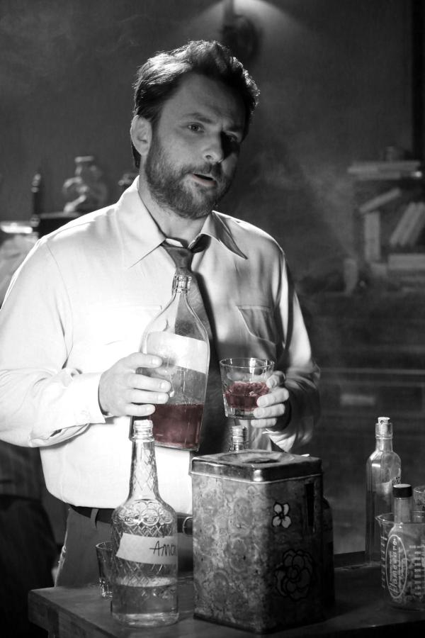 Bild 1 von 8: Charlie Kelly (Charlie Day)