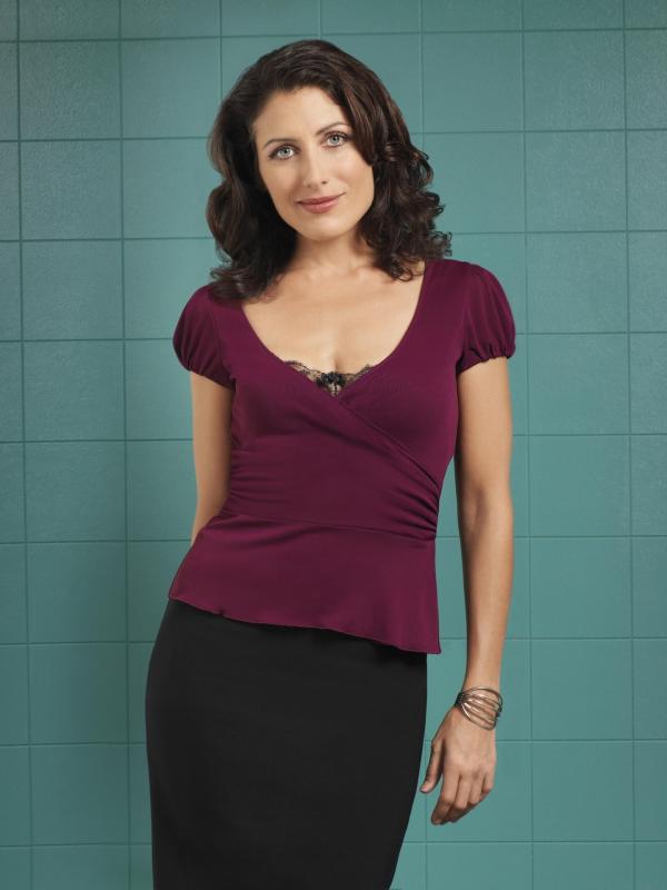 Bild 1 von 23: (3. Staffel) - Dr. Lisa Cuddy (Lisa Edelstein) ist die Leiterin des Princeton Plainsboro Teaching Hospital und die direkte Vorgesetzte von Dr. House.