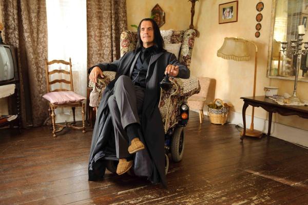 Bild 1 von 19: Versucht alles, um Jelas Nachbarin zu holen, damit die junge Mutter, die sein Herz erobert hat, verschont bleibt: der Tod (Christoph Maria Herbst) ...