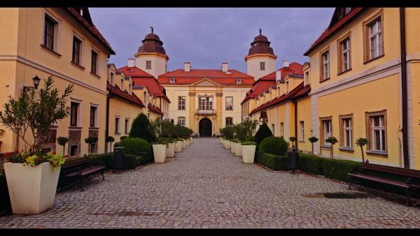 Bild 1 von 15: .