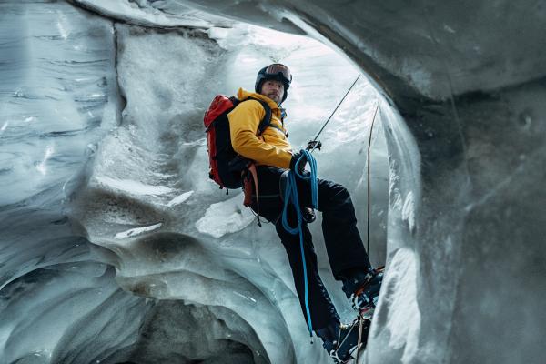 Bild 1 von 15: Bergretter Markus Kofler (Sebastian Ströbel) im Einsatz.