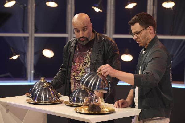 Bild 1 von 11: Von links: Abdelkarim und Martin Frank.