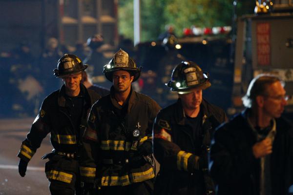 Bild 1 von 4: Chicago Fire Season1 EP Two Families, Chicago Fire Staffel1 EP Zwei Familien