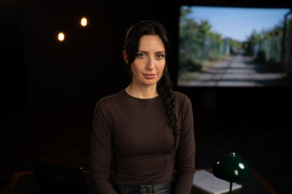 Bild 1 von 9: Moderatorin Paulina Krasa stellt den Fall T\