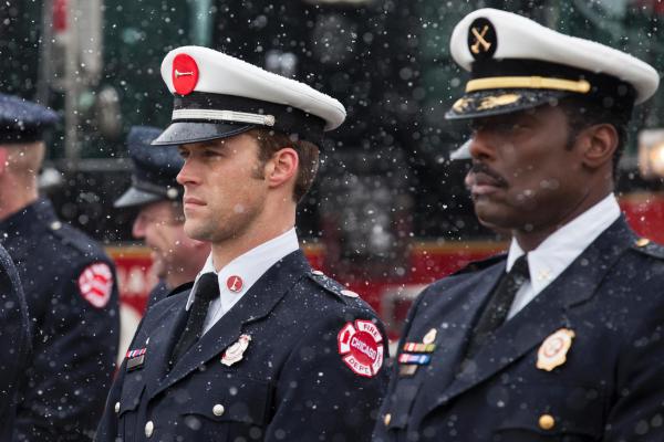 Bild 1 von 7: Chicago Fire Season1 EP A Coffin That Small, Chicago Fire Staffel1 EP Geben und Nehmen
