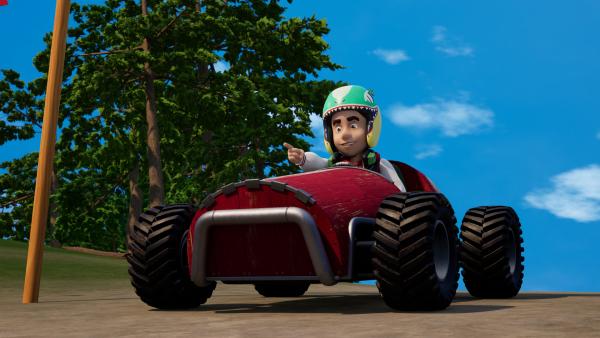 Bild 1 von 3: Peter ist bereit, zu beweisen, dass er der schnellste Gokart-Fahrer ist.