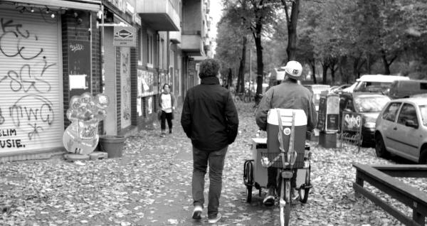 Bild 1 von 7: Jonas mit Matt Nimmo alias \