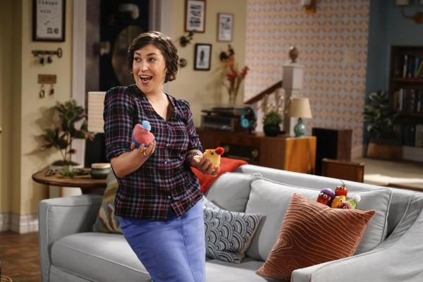 Bild 1 von 16: Kat (Mayim Bialik)