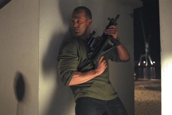 Bild 1 von 8: Mit seiner menschlichen Fracht an Bord handelt sich Frank (Jason Statham) kräftig Ärger ein. Sowohl mit der Polizei, als auch mit einem Menschenhändlerring ...