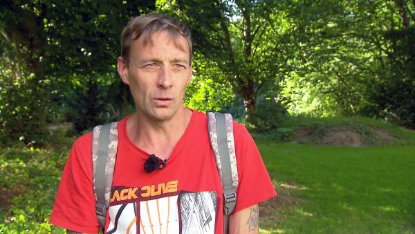 Bild 1 von 3: Stephan (42) hat finanzielle Probleme