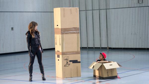 Bild 1 von 21: Marwin und Lilli präsentieren euch heute neue lustige Sketches wie zum Beispiel die Top 3 zum Thema Abschreiben in der Schule oder einen umwerfend schlechten Erfinder bei dem mal wieder alles schiefläuft.