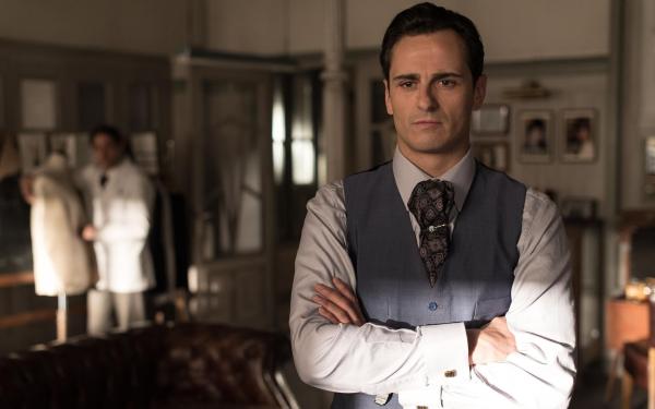 Bild 1 von 6: Raúl de la Riva (Asier Etxeandia)