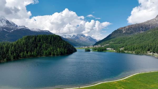 Bild 1 von 13: Im Bild: St Moritzer See.