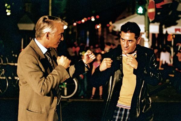 Bild 1 von 13: Schaukampf oder bitterer Ernst? Felix (Christoph M. Ohrt, l.) und Otto (Hasan Ali Mete, r.) ...