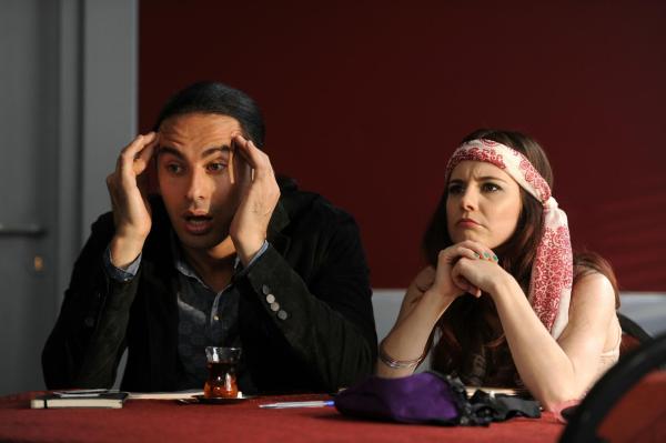 Bild 1 von 10: Sammy (Bülent Ceylan, l.); Jessi (Josefine Preuß, r.)