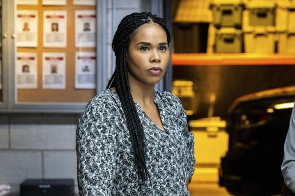 Bild 1 von 10: Sheryll Barnes (Roxy Sternberg)