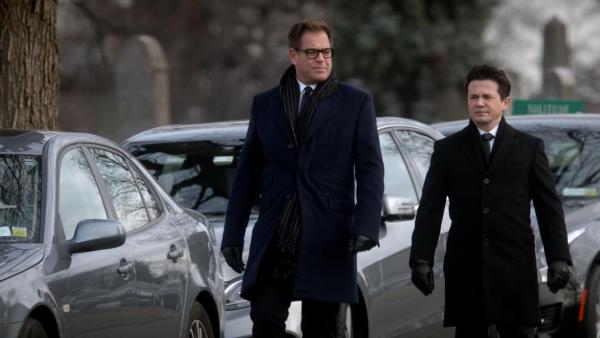 Bild 1 von 13: Dr. Jason Bull (Michael Weatherly, l.); Benny Colón (Freddy Rodríguez, r.)