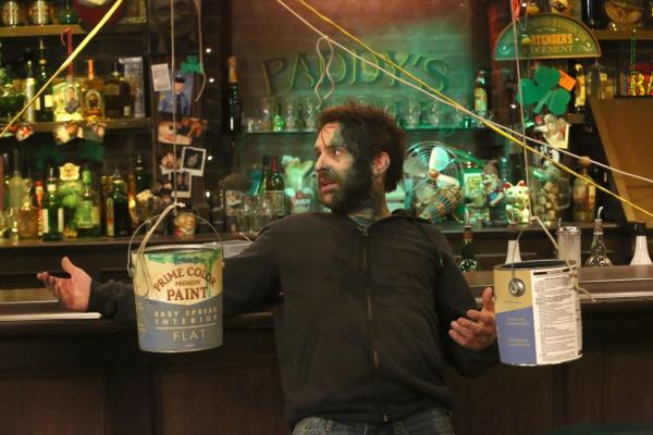 Bild 1 von 8: Charlie Kelly (Charlie Day)