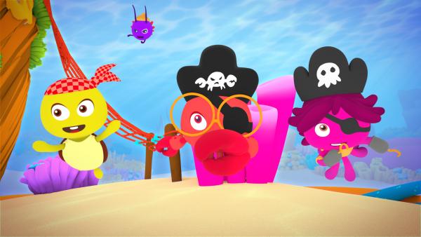 Bild 1 von 1: Tuts, Spotti, Fin und Maari (von links nach rechts) erobern als Piraten das Riff.