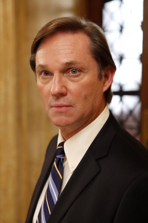 Bild 1 von 3: Richard Thomas as Roger Jenson -- NBC