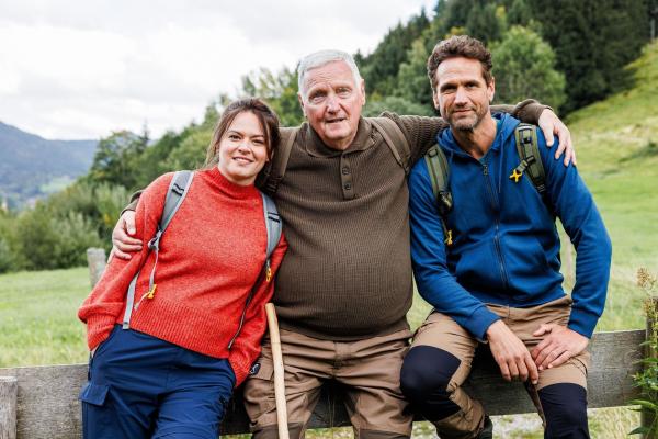 Bild 1 von 16: (v.l.n.r.) Isabella Seidl (Diane Willems); Georg Kroiß (Christian Hoening); Fabian Kroiß (Oliver Franck)