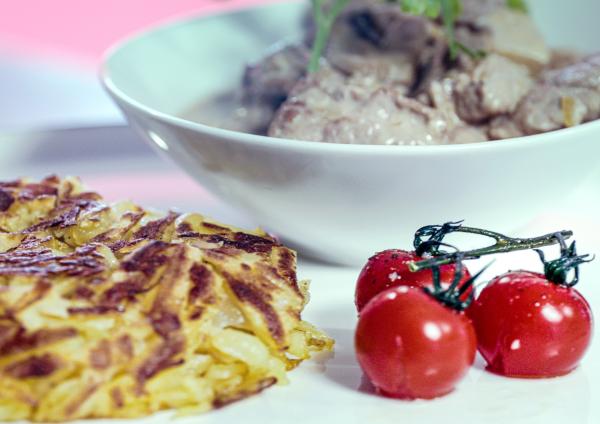 Bild 1 von 4: Beim Besseresser-Duell dreht sich dieses Mal alles ums Zürcher Geschnetzelte.