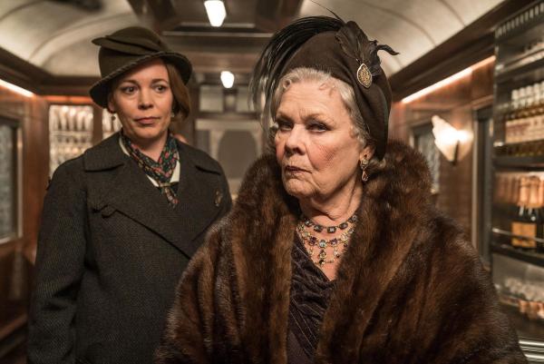Bild 1 von 1: Im Bild: Olivia Colman (Hildegarde Schmidt), Judi Dench (Prinzessin Dragomiroff).