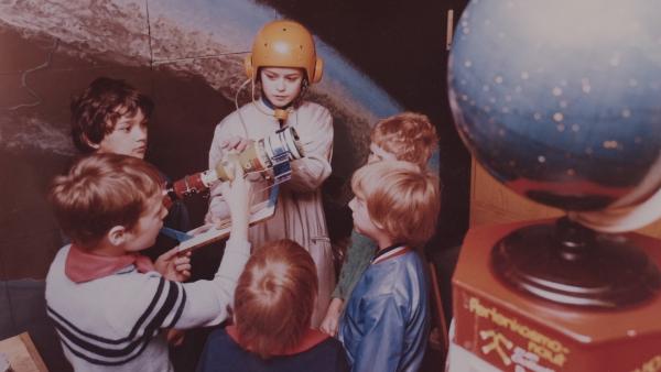 Bild 1 von 4: Ramona Glaubitz war als Jungpionier Jungkosmonautin in Chemnitz.