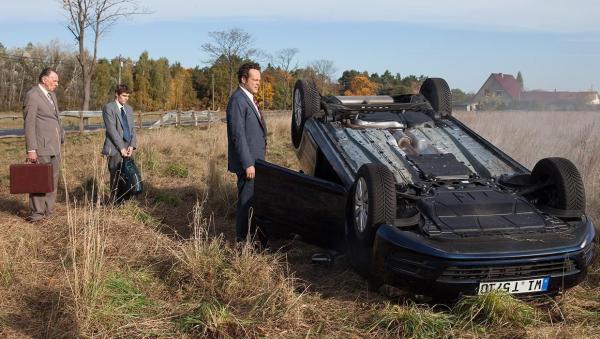 Bild 1 von 11: Haben einfach kein Glück und stapfen in ein Schlamassel nach dem nächsten: Dan Trunkman (Vince Vaughn, r.), Timothy McWinters (Tom Wilkinson, l.) und Mike Pancake (Dave Franco, M.) ...