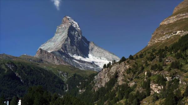 Bild 1 von 8: Das Matterhorn ist die Ikone der Alpen. Der markante Gipfel besteht, geologisch betrachtet, aus afrikanischem Gestein.