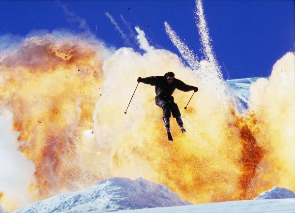 Bild 1 von 1: James Bond 007 - Die Welt ist nicht genug