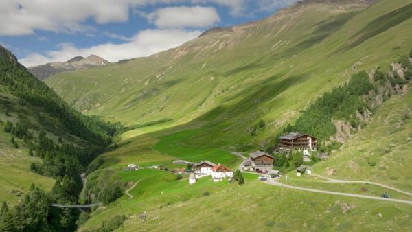 Bild 1 von 9: Die Rofenho?fe in Vent.