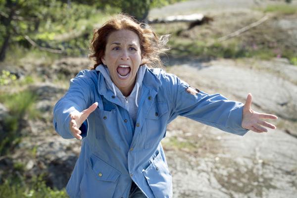 Bild 1 von 5: Nicht springen! Nora (Alexandra Rapaport) versucht, ein Menschenleben zu retten.