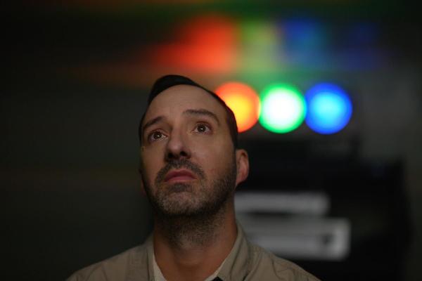 Bild 1 von 4: Alexander (Tony Hale)
