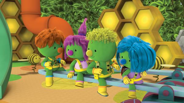 Bild 1 von 5: Die Tüftler erkennen, dass eine Wippe wie eine Waage funktioniert.