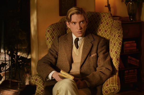 Bild 1 von 4: A.A. Milne (Domhnall Gleeson)