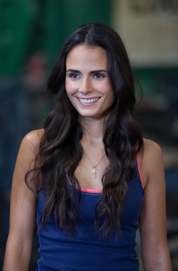 Bild 1 von 19: Mia (Jordana Brewster) hängt sich der Verbrecherbande an und bringt sich so selbst in große Gefahr ...
