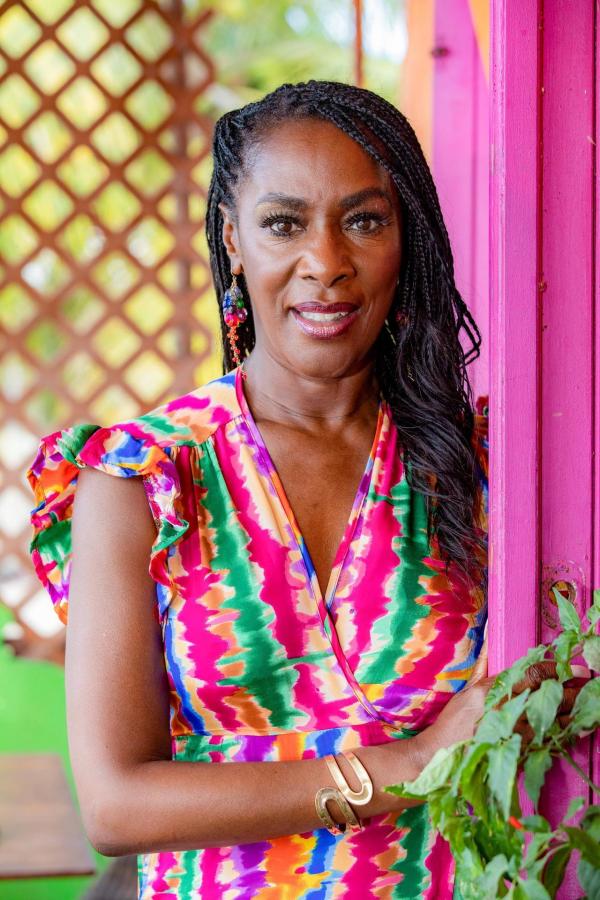 Bild 1 von 16: Im Bild: Jacqueline Boatswain (Babette Francois).