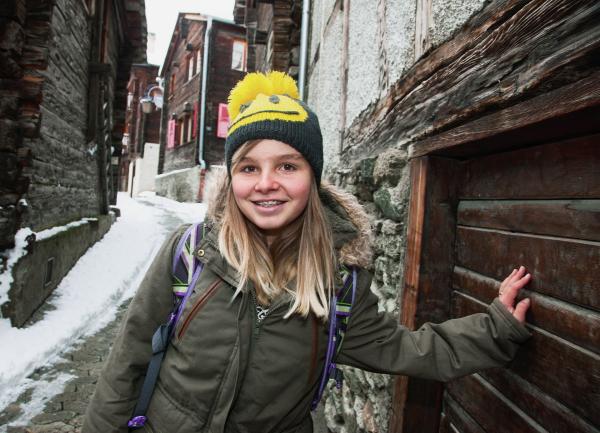 Bild 1 von 1: SRF bi de Lüt  Unser Dorf  Folge 1