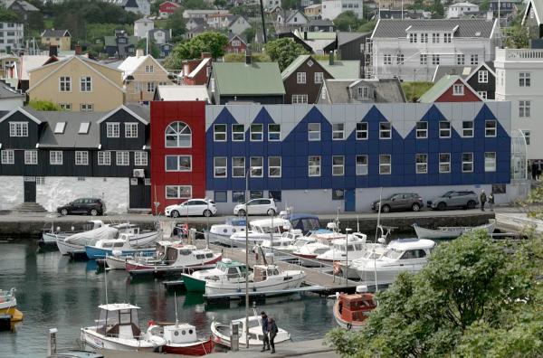 Bild 1 von 3: Seit 1948 ist der abgelegene Archipel der Färöer-Inseln ein autonomes Gebiet des dänischen Königreichs.